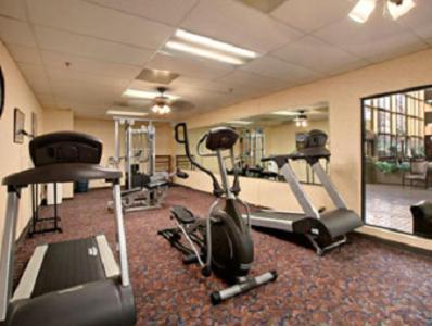 Plaza Hotel And Suites Pine Bluff Facilidades foto